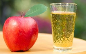 Можно ли яблочный сок при грудном вскармливании?